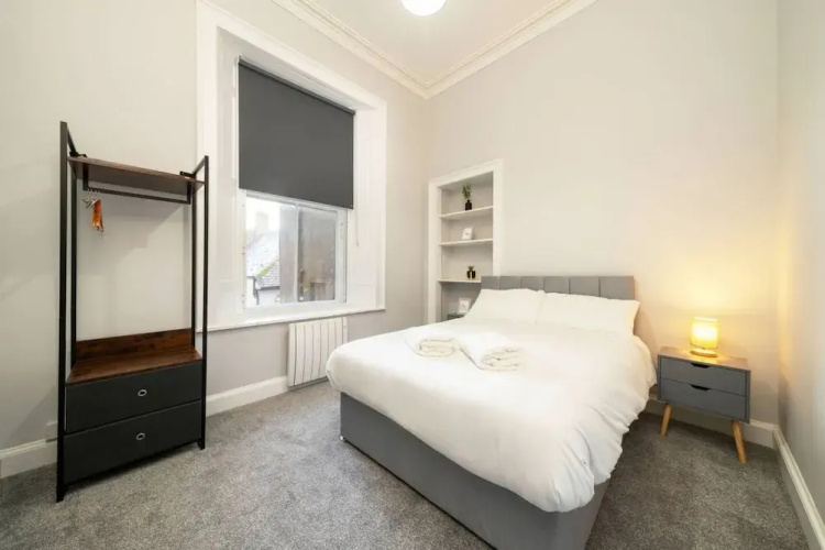 Lochside Apartment B