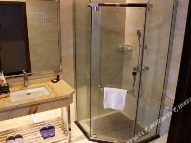 1 Bedroom Suite