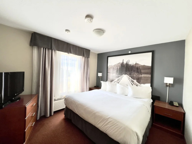 Super 8 Whitecourt