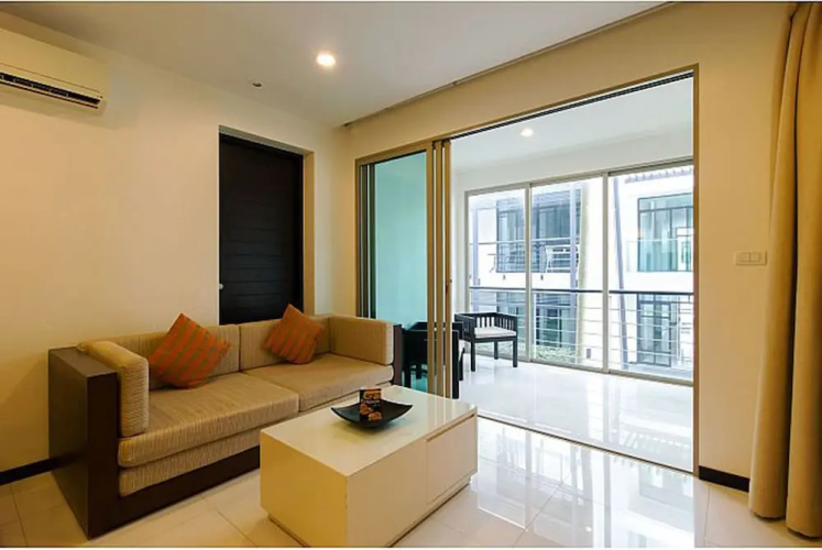 N211 Regent Apartments