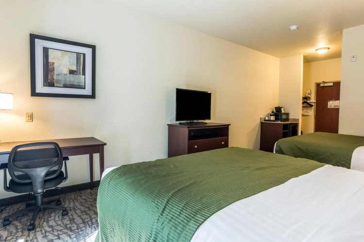 Cobblestone Hotel and Suites Torrington