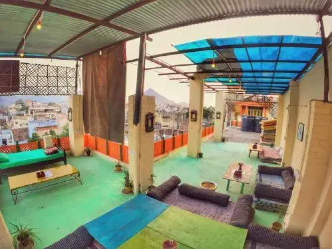 One Light Hostel