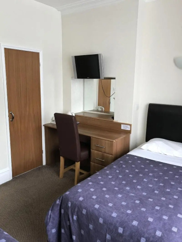 Warwick Lodge
