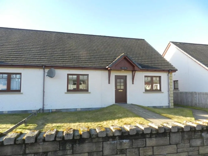 3 Bedrooms Cottage