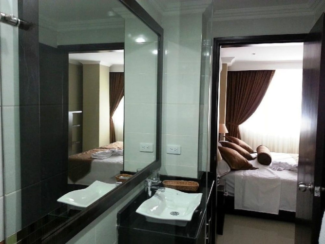Hotel Six Avenue