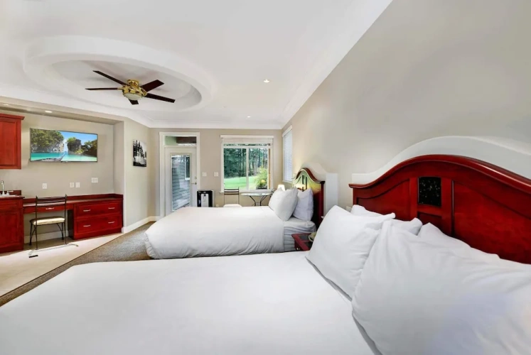 Deluxe Quadruple room