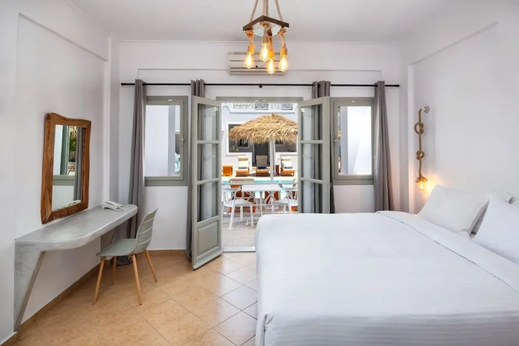 Standard Double room with view