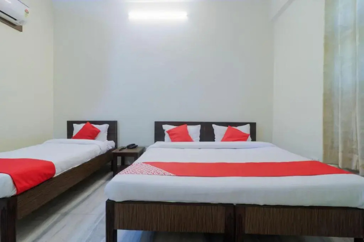OYO 24535 Hotel Payas