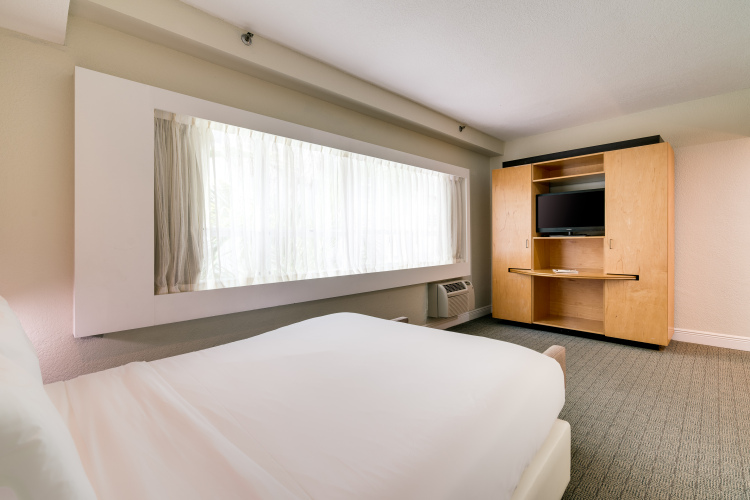 Crest Hotel Suites