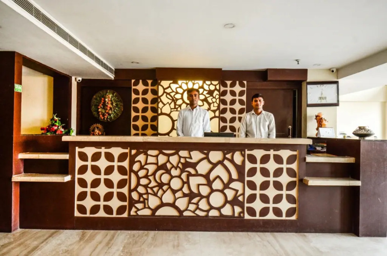 Hotel Amba International