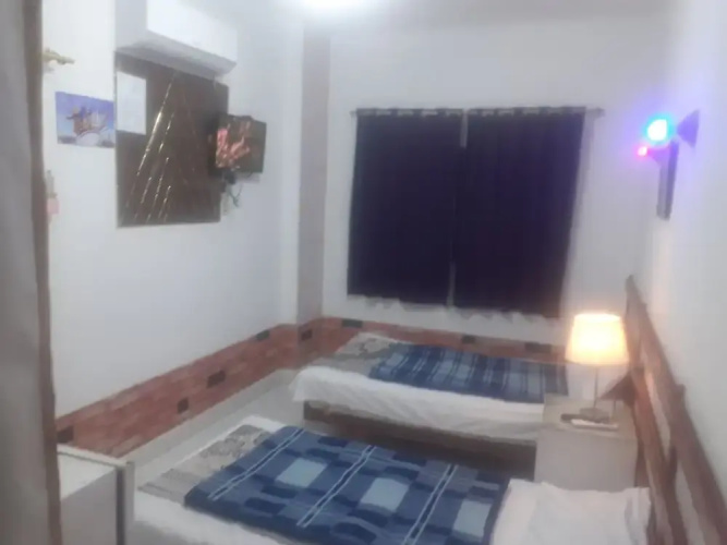 Four Seasons Hostel