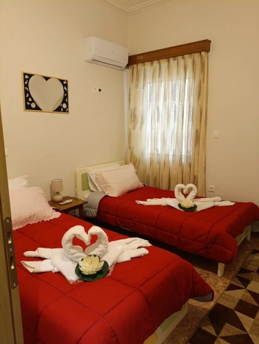 3 Bedrooms Classic Apartment with balcony and with courtyard view