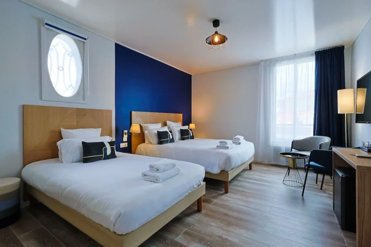 Superior Triple room