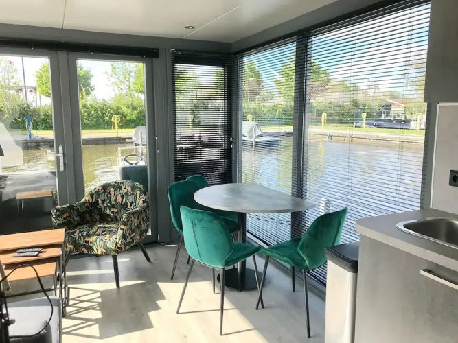 Nice Harbor Lodge Located in the Marina
