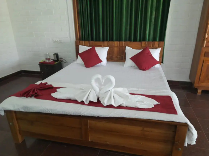 Humming Breeze Nature Retreat