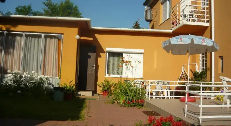 Youth Hostel Villa Benjamin