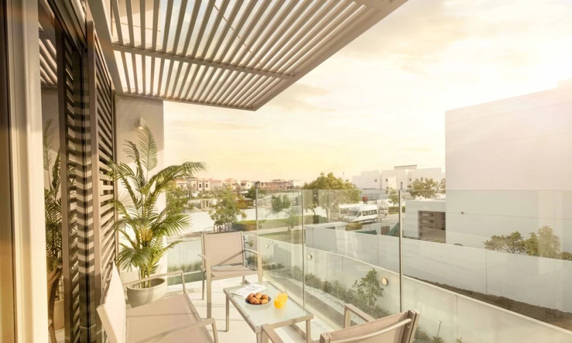 LUX - The Crystal Lagoon Villa - Featured