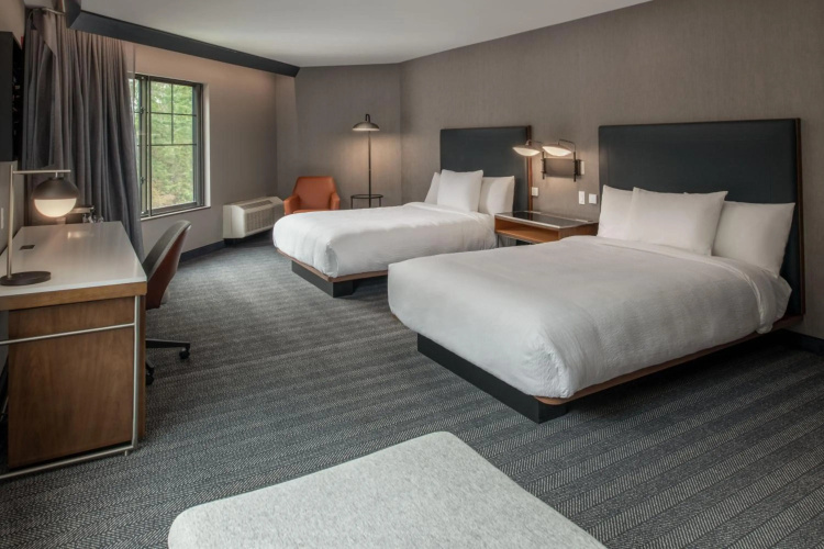 Courtyard By Marriott Olympia