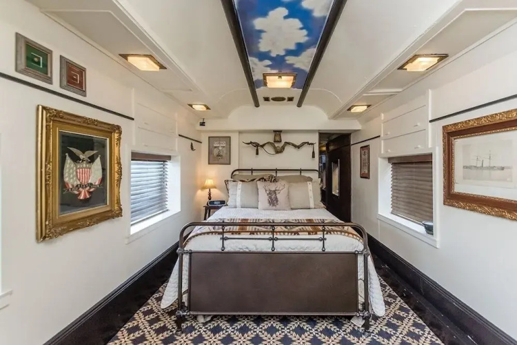 1894 Private Pullman Palace Ca 1 Bedroom Apts by Redawning
