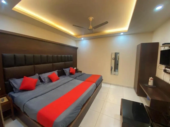 Standard Triple room