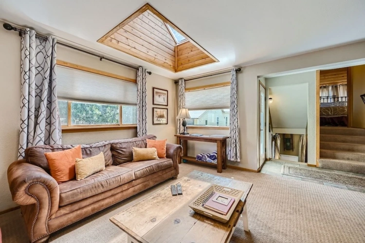 3 Bedrooms Cottage with balcony