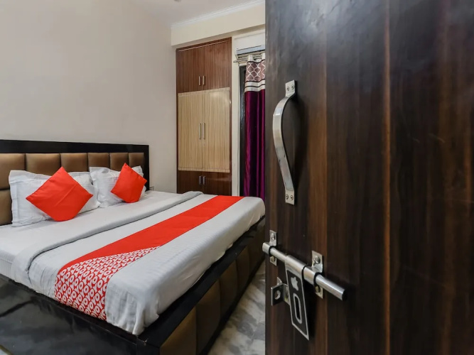 OYO 22968 Devanshi Residency