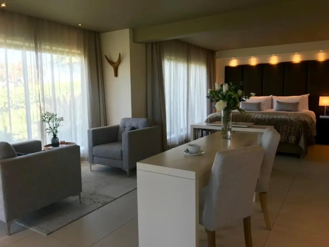 Suite with bay view