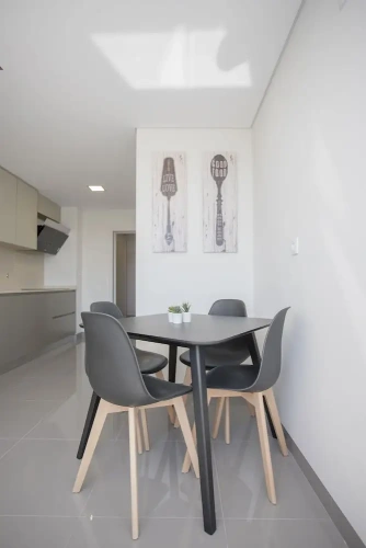 3 Bedrooms Apartment