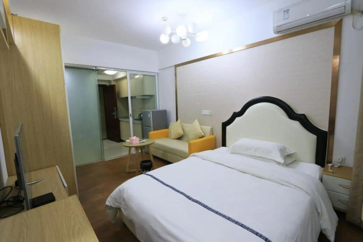 Binhai Apartment Hotel