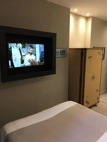 Comfort room