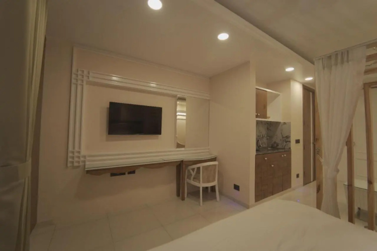Myst Luxury stays