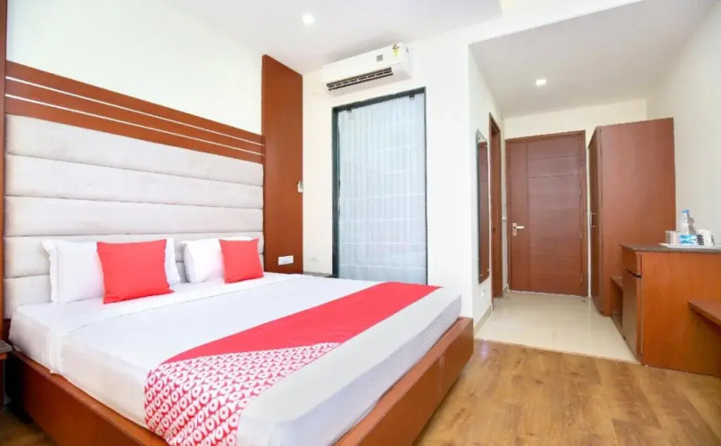 Hotel Lrc By OYO Rooms