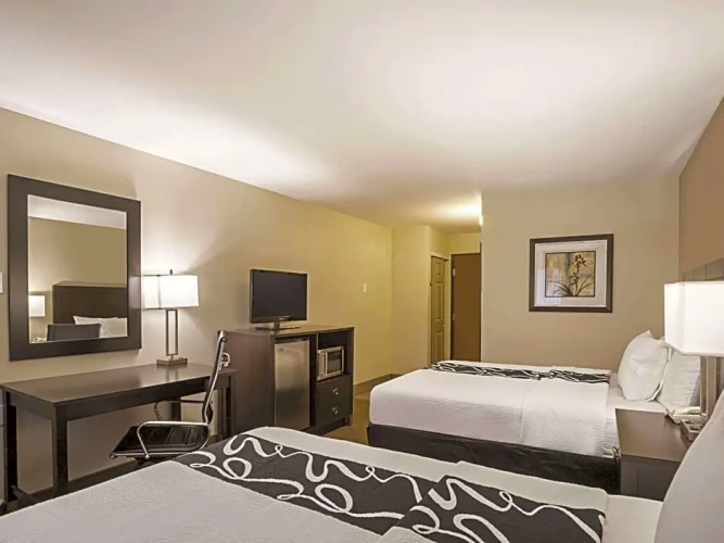 Deluxe Quadruple room