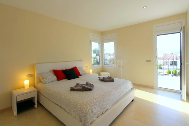 LEON Immo Villa Olivia - 10039