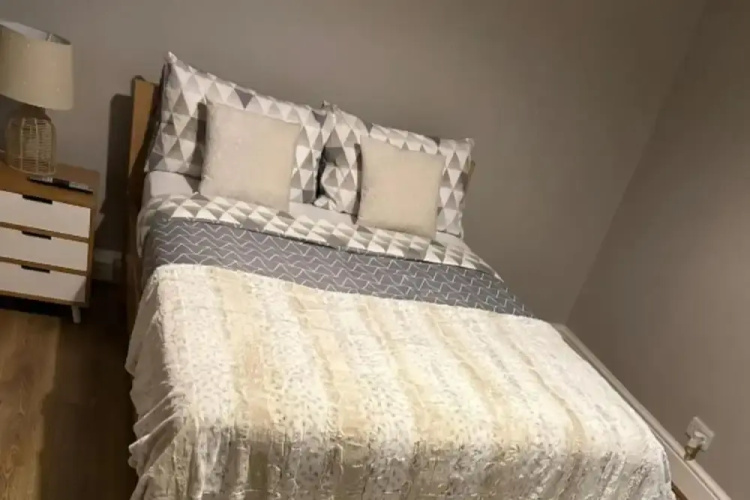 1 Bedroom Apartment - Central, Free Parking