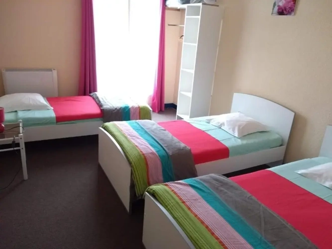 Standard Triple room