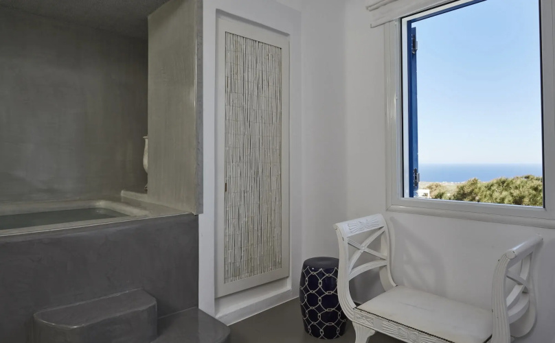 Loizos Apartments