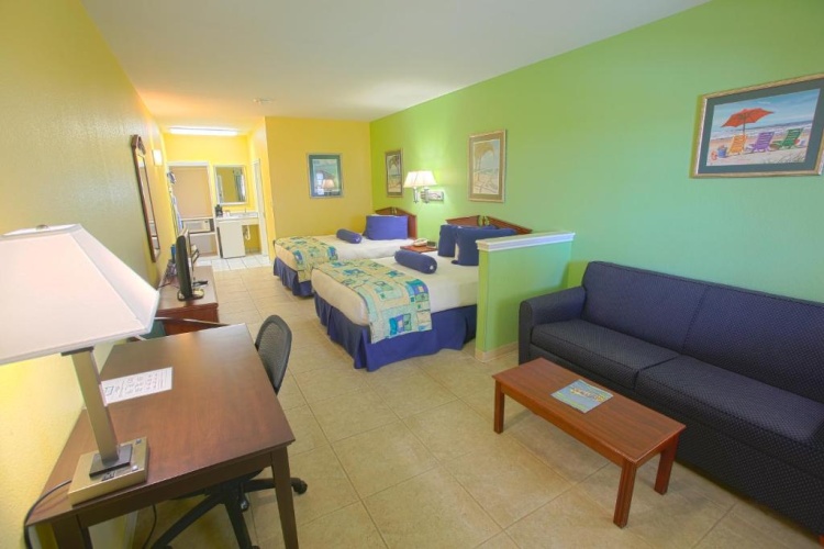 Standard Quadruple Suite