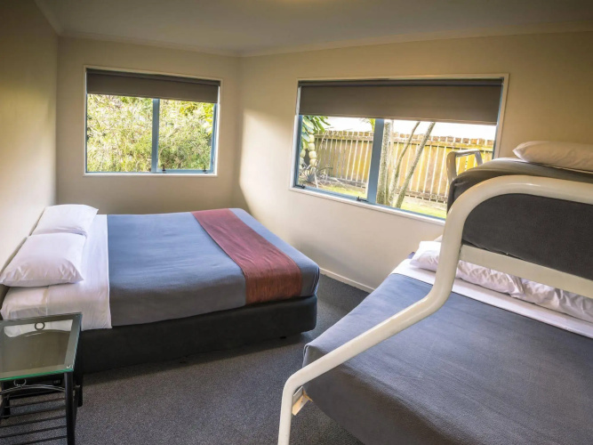 Gateway Motor Inn