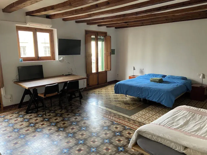 Lovely 2-bed Apartment in Barcelonas Best Location