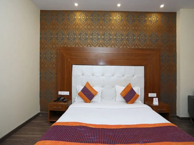 Qcent Gurgaon by Pacific Inn