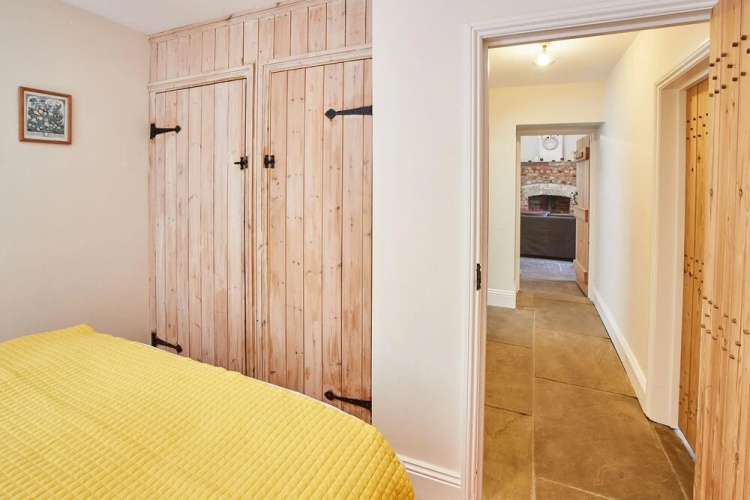 Host Stay Cleveland Bay Cottage