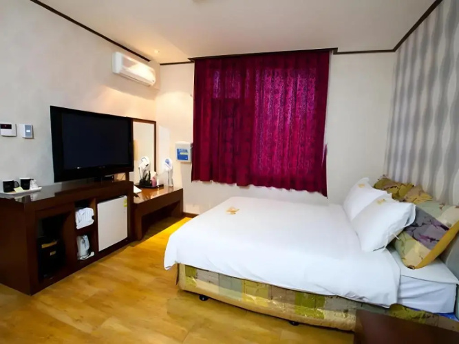 High Valley Hotel