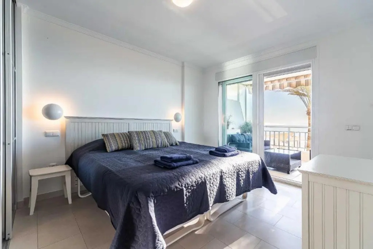 25-Modern Apartment in Paseo Maritimo, Fuengirola!