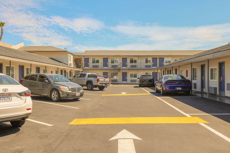 Motel 6 Tustin, CA – Orange County
