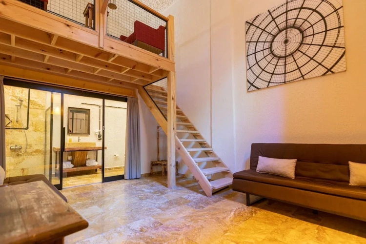 Suite with balcony