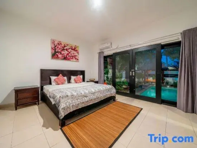 3 Bedrooms Villa