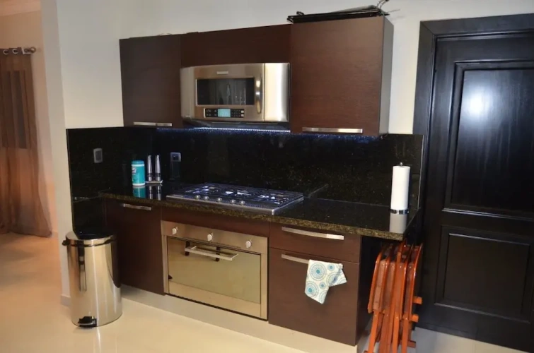 3 Bedrooms Apartment
