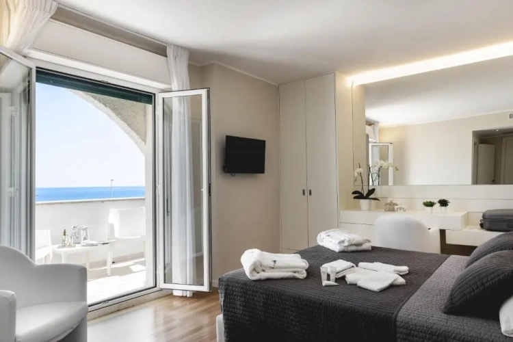 Superior Double room with sea view
