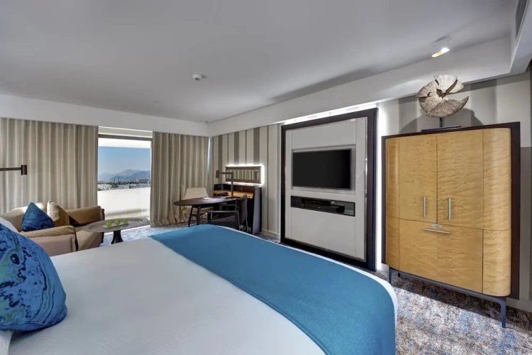 Club Lounge Access Double room with balcony and with city view